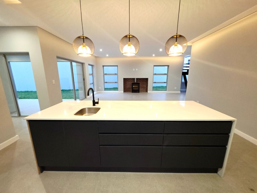 4 Bedroom Property for Sale in Sandown Western Cape